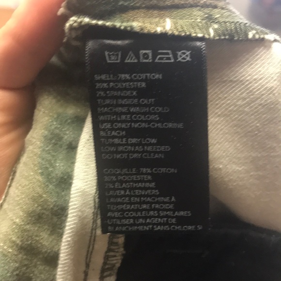 •BDG• cropped camo pants - Picture 9 of 9